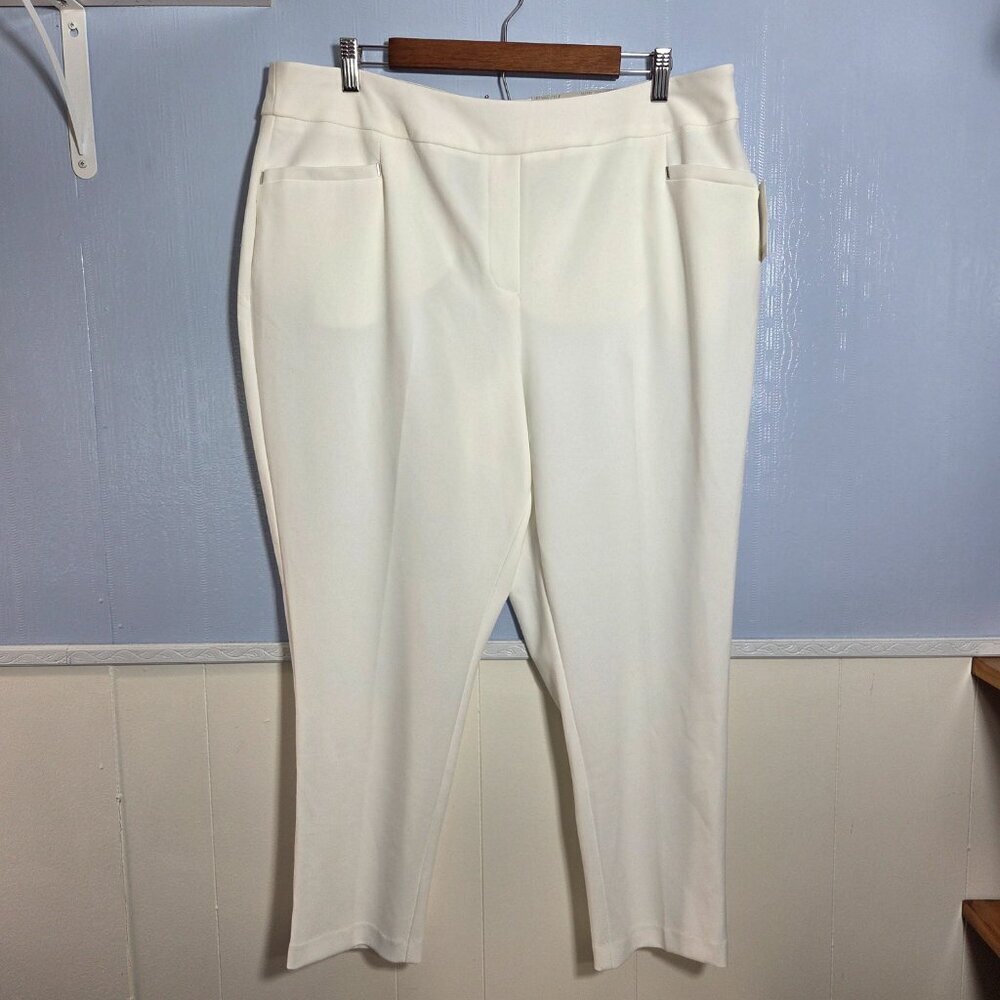 Cato 18/20 Women's Petite White Mid-Rise Slim Leg Casual Dress Pants - Picture 2 of 12